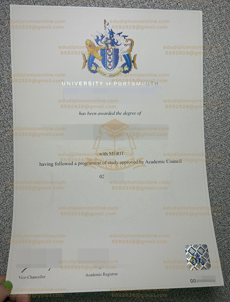 포츠머스 대학교 학위